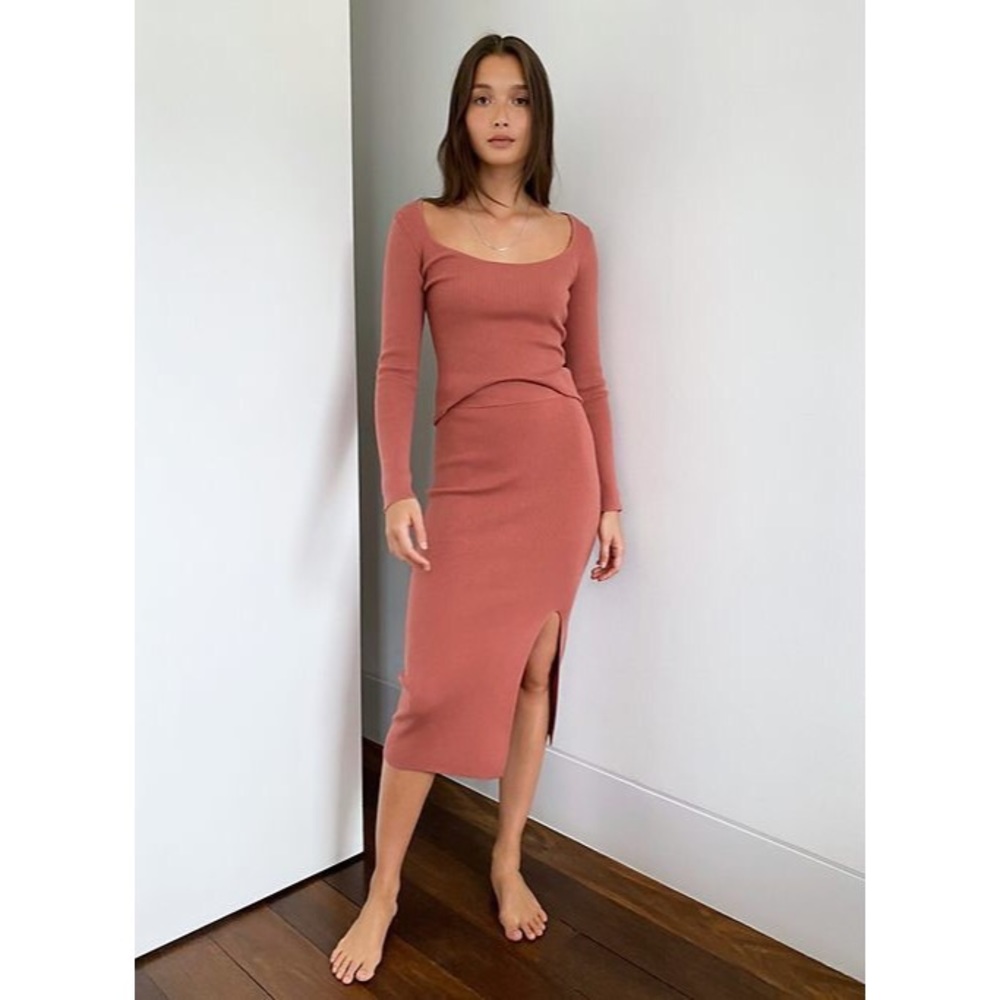 Aritzia Ribbed Midi Skirt Babaton Ridge Skirt